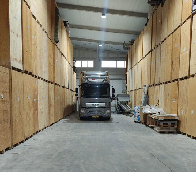 truck-in-storage
